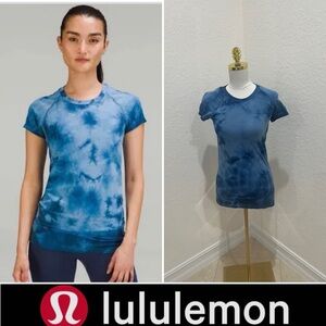 lululemon athletica Women's Blue Patterned Tee